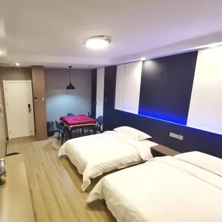 Starry Sky Cinema | Light Smart Homestay (Experimental Middle School Renmin Road Campus)
