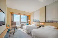Four Points by Sheraton Wuhan Jiangxia Hotels near Wuhan University of Engineering Science