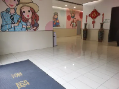 Ashton star apartment (Linyi Taisheng Plaza Phase II store)