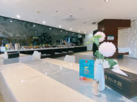 Jinzhou Star Hotel (Jinzhou Luoyang Road)