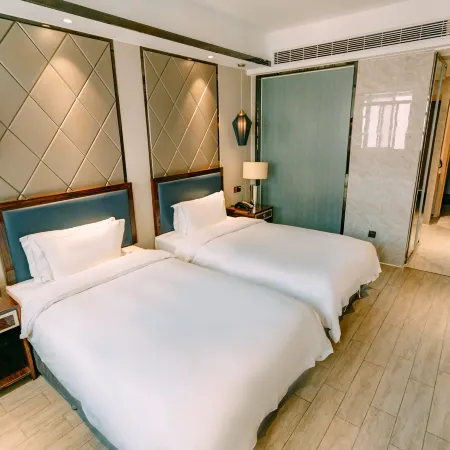 Qingmu Platinum Hotel (He County Hezhou Road Antian International)