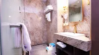 Royal International Hotel Hotel a Urumqi Railroad Bureau