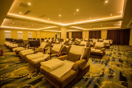 Xincai Oriental Dynasty Hot Spring Hotel