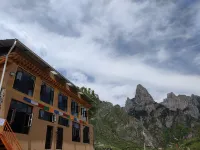 Diebu Zhagana Scenic Tibetan Pavilion Homestay