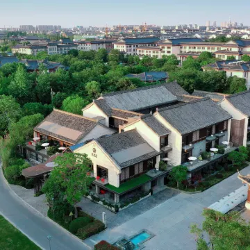 Blossom House Yangzhou Lakeside Hotels near Slender West Lake
