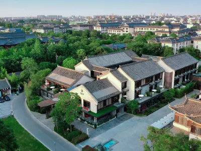 Blossom House Yangzhou Lakeside Hotels near Four-Bridge Garden (Yellow Garden)