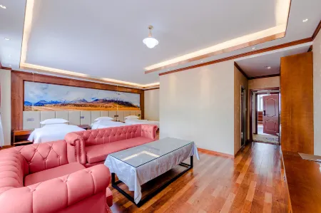 Grand Hotel Luhuo Отели рядом с достопримечательностью «Shouling Temple»