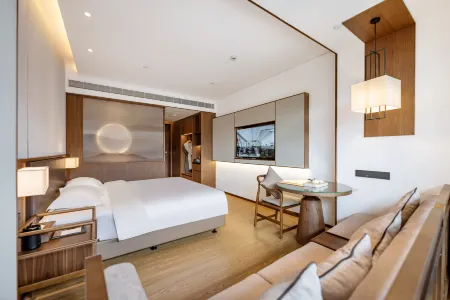 DeRucci Hotel (Chongqing Ciqikou Metro Station Store) Отели рядом с достопримечательностью «Sichuan Waiguoyu University»