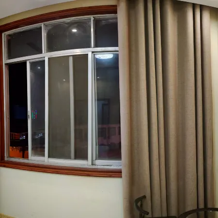 Leye Intelligent Experience Business Hotel