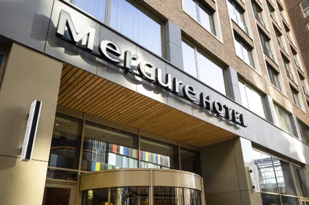 Mercure Amsterdam North Station Отели рядом с достопримечательностью «Мост Питон»