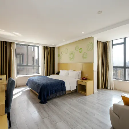 The Wall Street Holiday Hotel