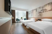 City Comfort Inn Hotel (Yichang Zhijiang Qixing Square Guomao)