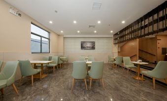 Elong Me Anlai Hotel (Shanghai Jinshan Industrial Zone)