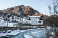 Wuling Guesthouse