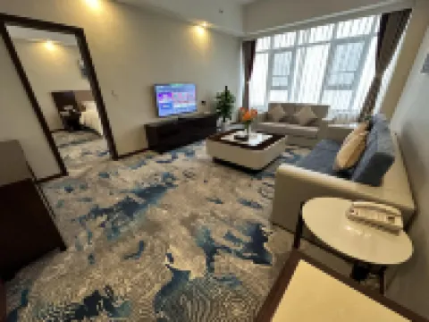Yulong Hotel