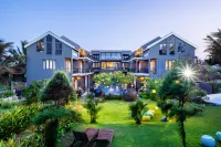 Sea'lavie Boutique Resort & Spa Hoi An 안방 비치 주변 호텔