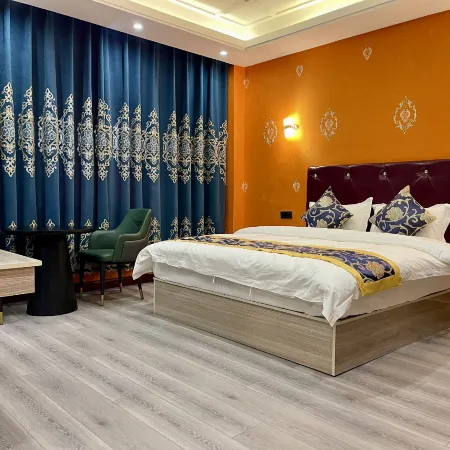 Three color hotel