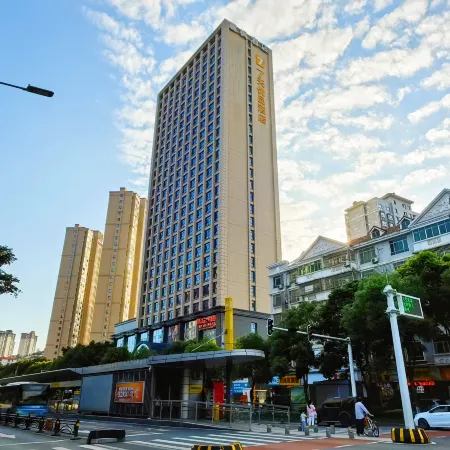 7 Days Premium (Yichang East Railway Station)