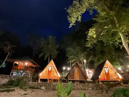 Hagdan Reef Dive Spot by HiveRooms