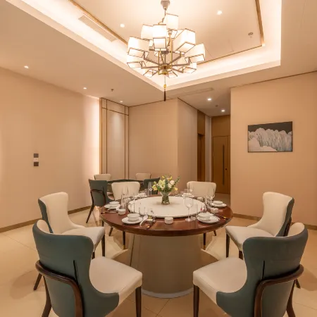 Shengshi Jinyuan Hotel