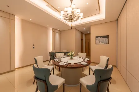 Shengshi Jinyuan Hotel Отели рядом с достопримечательностью «Duyun Garden Expo Park»