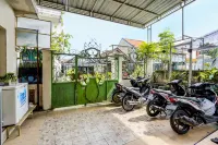 Hotel O Nurul Homestay Syariah Hotel di Gresik Regency