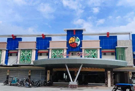 RedDoorz @ Nick Hotel Isabela