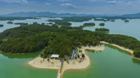 Shanyuhai Luxury Camping Ground Hotels in Wuning