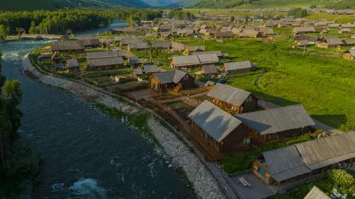 HeMu xinfuyuanzi Hotels in Burjin