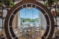 Cliff Mountain and Sea Residence