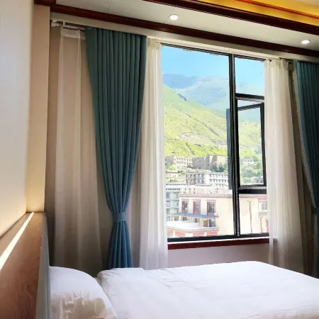 Daocheng Yading Yizhai Homestay