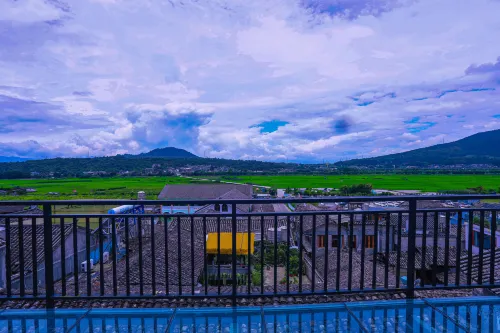 Tengchong Huaxi Fengling Scenic Inn (Heshun Ancient Town Branch)