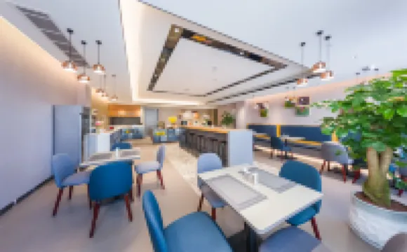 Homeinn Selected Hotel (Chuxiong Lufeng Jinshan Ancient Town)