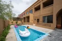 Dunhuang Minglu Designer Guesthouse - สระว่ายน้ำส่วนตัว