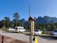 BaMa HuaShan residing - Parkplatz