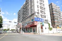 8天ホテル