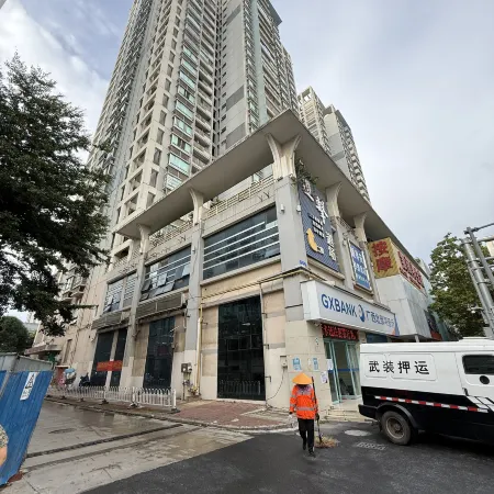 Shiguang Female Only Hostel (Nanning Railway Station Subway Station)