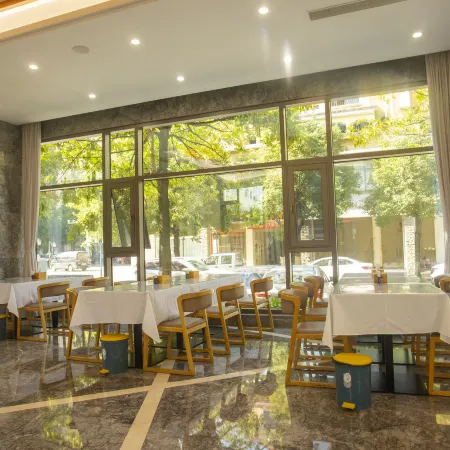 Xiniaogu Holiday Hotel