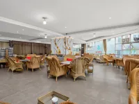Qinyue Hotel (Zigong Lantern Park FanHua 1939 Shopping Plaza) Hotels in Zigong
