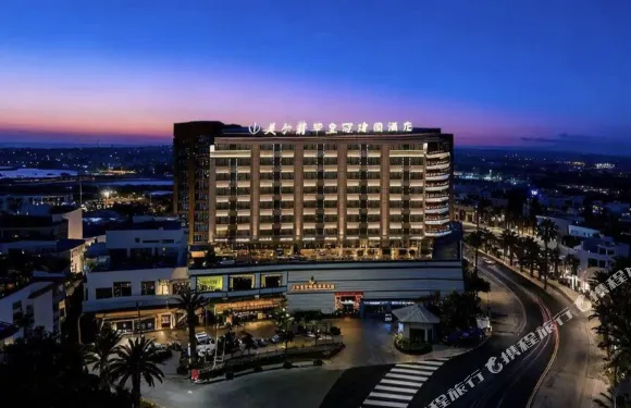 騰沖美爾翡翠皇冠建國酒店（文星樓硯湖公園店）