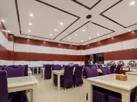 Xingyi Baximan Hotel (Xingyi Minzu Normal University) โรงแรมในซิงอี้