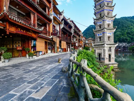 Dengnilai · Qingcheng Hostel Отели в г. Фэнхуансянь