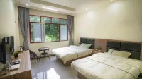 Yuyi Nanju Mountain Villa Hotels near Nanbao Mountain