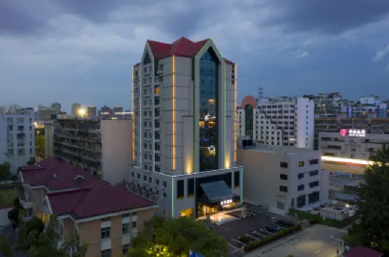 全季酒店（南昌高新火炬廣場地鐵站店） 鄰近梁湾的酒店