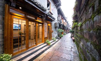 Fenghuang meng yuan xiao zhu River View Boarding House