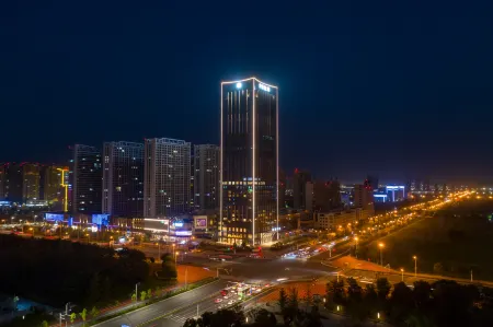 ANQING PARKVIEW INTERNATIONAL HOTEL Отели рядом с достопримечательностью «Zhao Puchu Former Residence»
