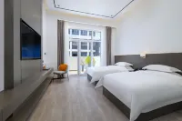 Moshang Swan Castle B&B Hotels in Qianshan