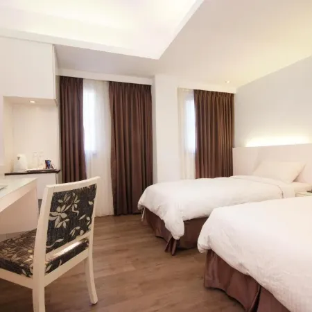 Yes Hotel Отели рядом с достопримечательностью «Парк Paposogan»
