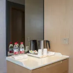 Vienna Hotel (Xinxiang DL Fat Donglai Sanpang Store) - balcony