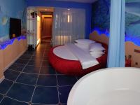 维也纳国际酒店(乌鲁木齐国际机场店) - 浴缸主题房